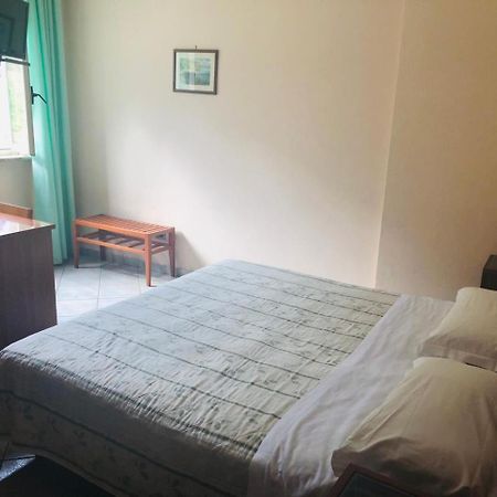 Hotel Elisabetta Кастелламмаре-ді-Стабія Екстер'єр фото