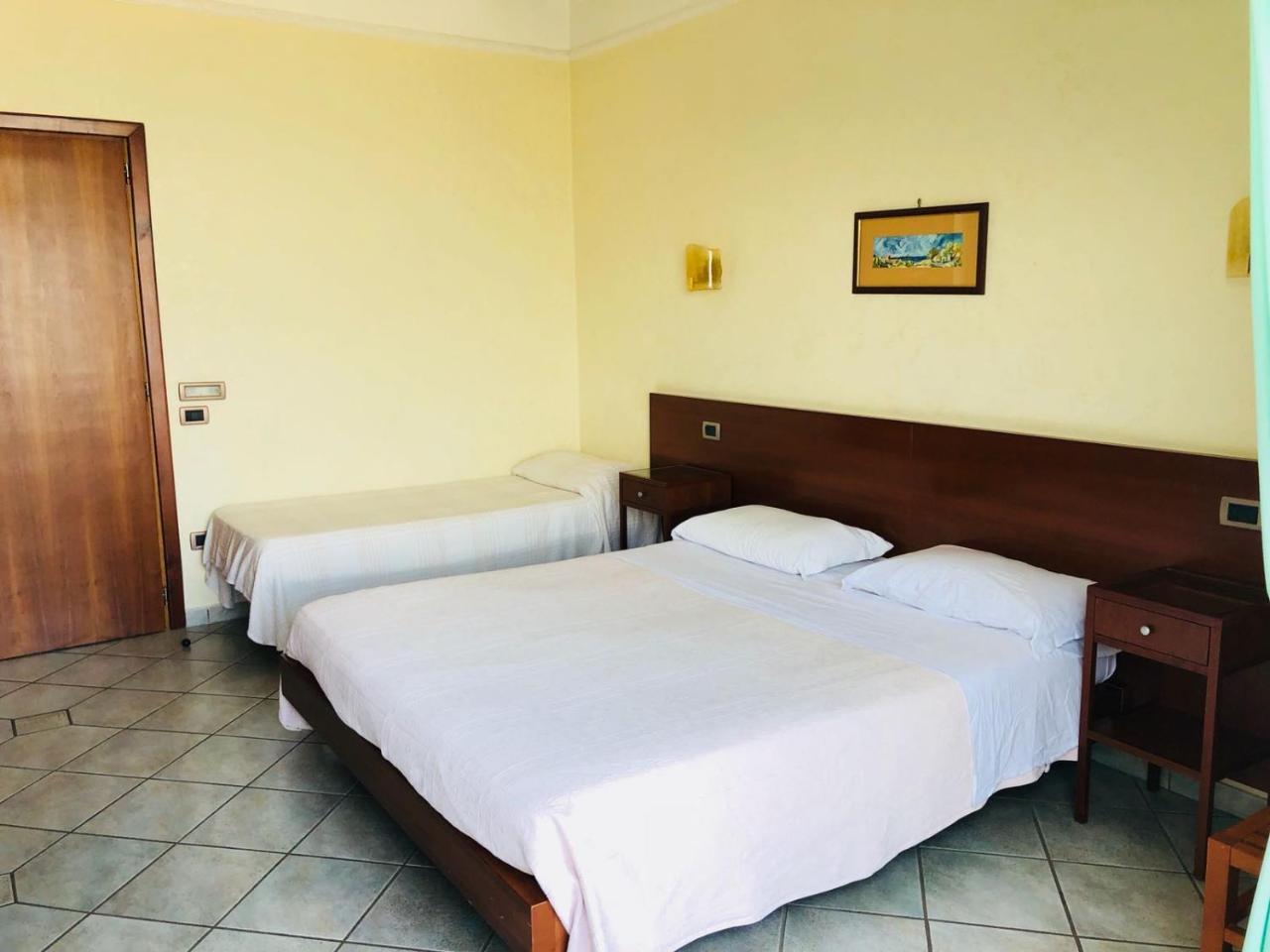 Hotel Elisabetta Кастелламмаре-ді-Стабія Екстер'єр фото